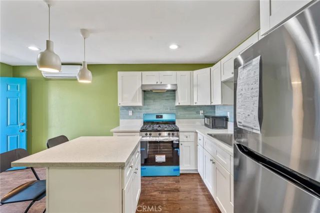 4012 S Budlong Avenue, Los Angeles, CA 90037