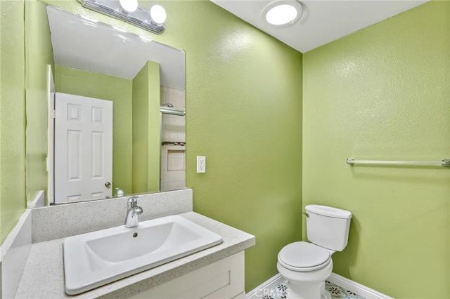 4012 S Budlong Avenue, Los Angeles, CA 90037