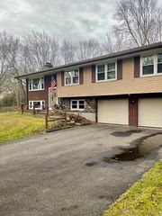 9 Tumblebrook Road, Bolton, CT 06043
