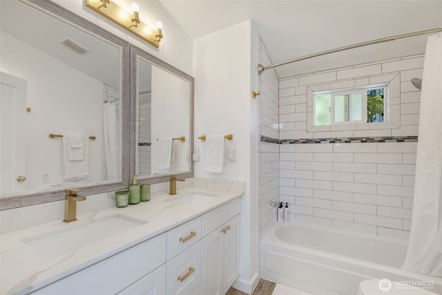 1124 14th Avenue, Seattle, WA 98122