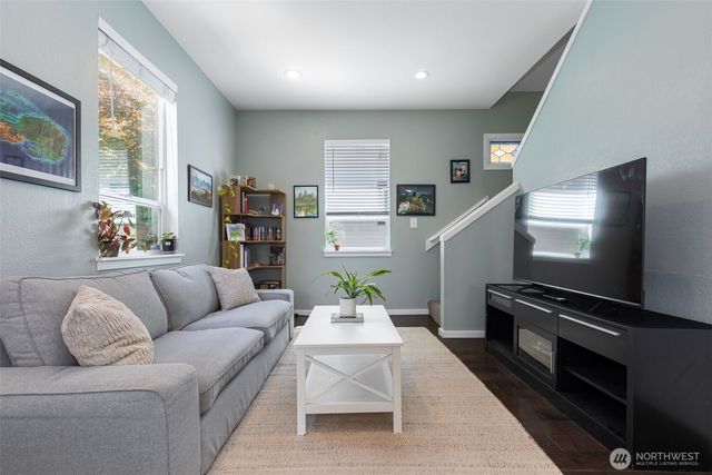 1124 14th Avenue, Seattle, WA 98122