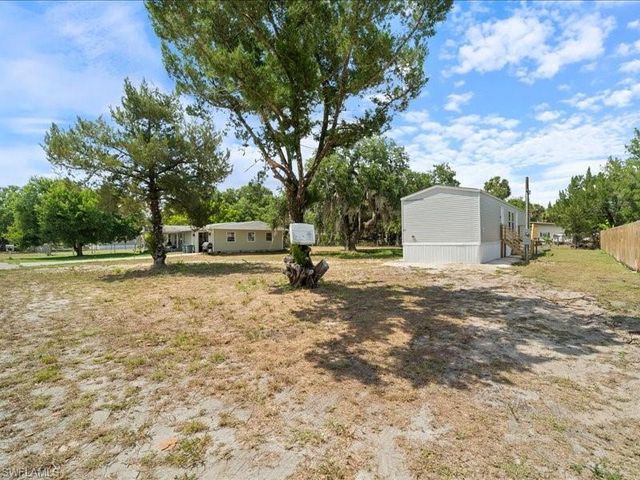 1038 Canopy LN, Moore Haven, FL 33471