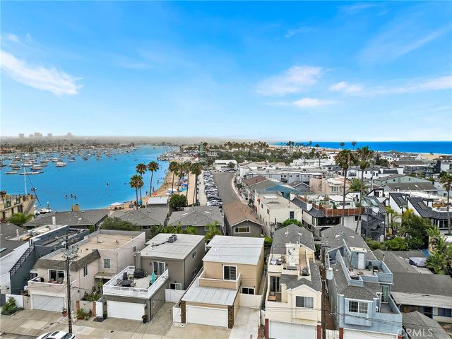 214 20th Street B, Newport Beach, CA 92663