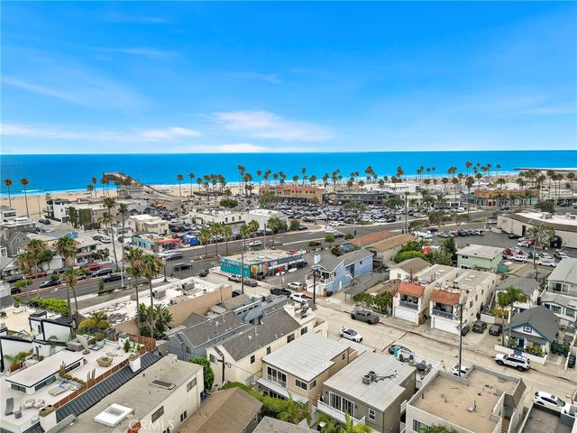 214 20th Street B, Newport Beach, CA 92663