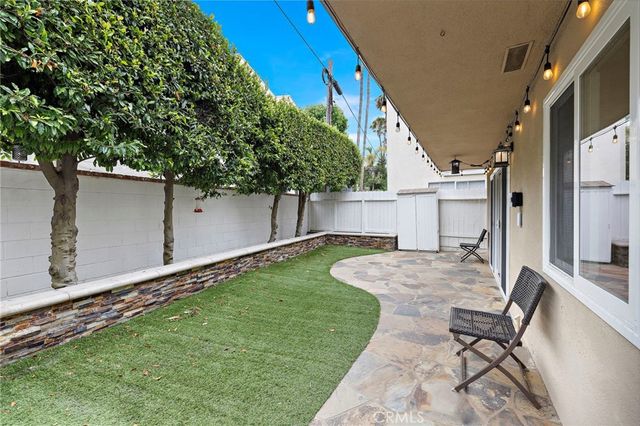214 20th Street B, Newport Beach, CA 92663