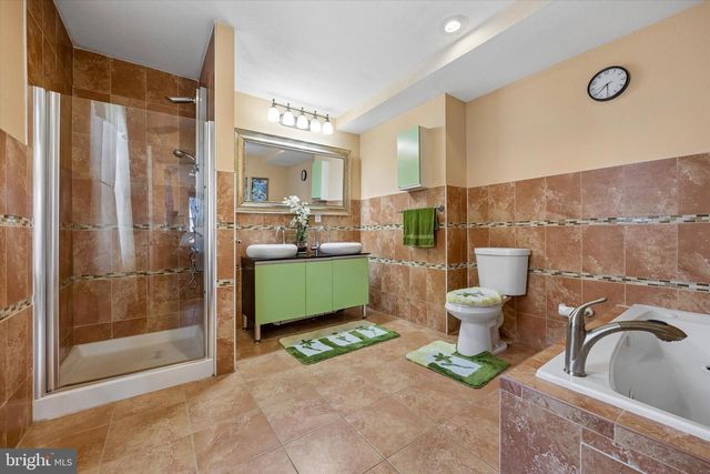 6607 N 7TH ST, Philadelphia, PA 19126