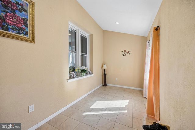 6607 N 7TH ST, Philadelphia, PA 19126