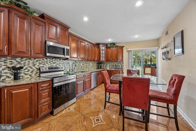 6607 N 7TH ST, Philadelphia, PA 19126