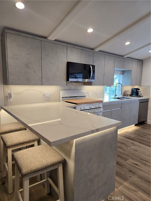 23777 mulholland hwy spc 28, Calabasas, CA 91302