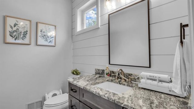 710 N Campbell Road, Royal Oak, MI 48067