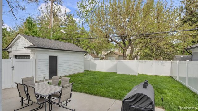 710 N Campbell Road, Royal Oak, MI 48067