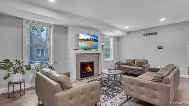 710 N Campbell Road, Royal Oak, MI 48067