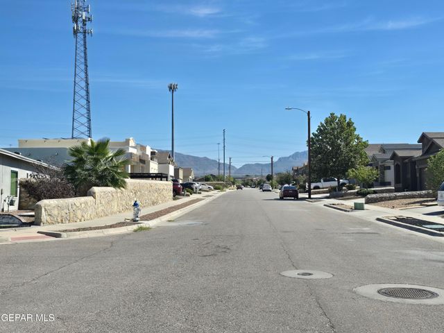 332 BELLWOODE Avenue, El Paso, TX 79932