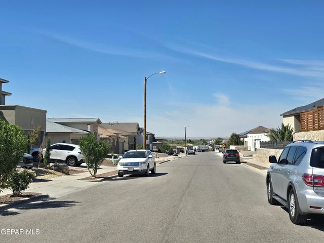 332 BELLWOODE Avenue, El Paso, TX 79932