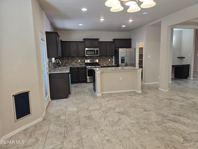 332 BELLWOODE Avenue, El Paso, TX 79932