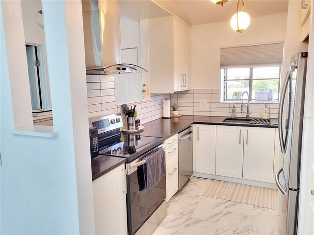 2903 63RD STREET W, Bradenton, FL 34209