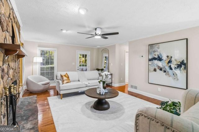 1390 Warrenton Hunt, Lawrenceville, GA 30043