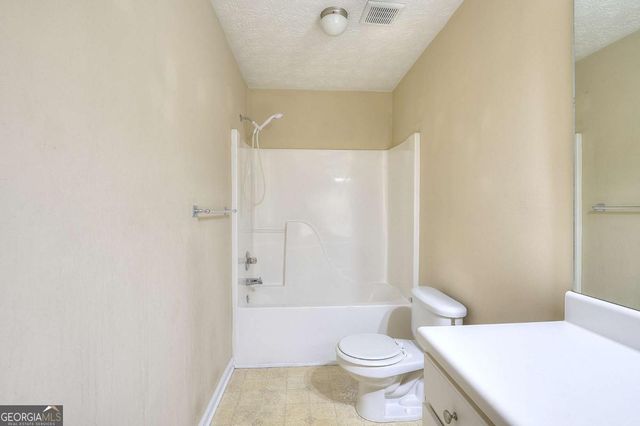 453 Tara Commons Circle, Loganville, GA 30052
