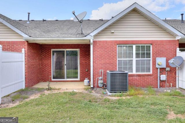 453 Tara Commons Circle, Loganville, GA 30052