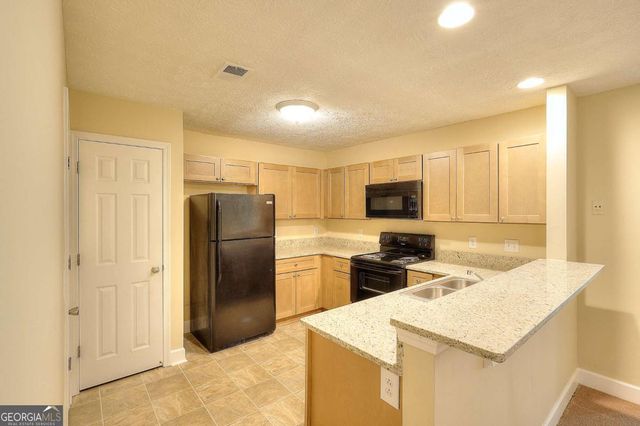 453 Tara Commons Circle, Loganville, GA 30052