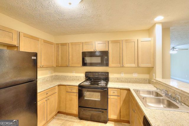 453 Tara Commons Circle, Loganville, GA 30052