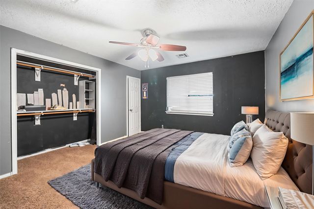 3708 Pine Tree Drive, Pearland, TX 77581