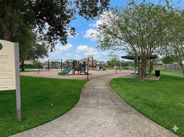 3708 Pine Tree Drive, Pearland, TX 77581