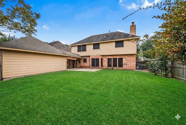 3708 Pine Tree Drive, Pearland, TX 77581