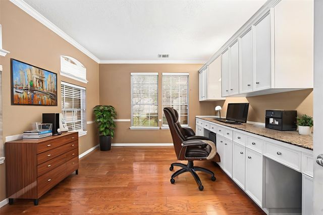 3708 Pine Tree Drive, Pearland, TX 77581