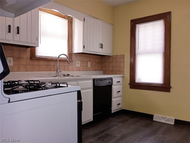 212 Curry Place, Youngstown, OH 44504