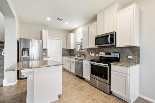 2950 E Old Settlers BLVD 55, Round Rock, TX 78665