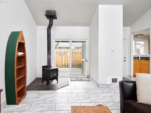 9001 Se CLACKAMAS Rd, Clackamas, OR 97015