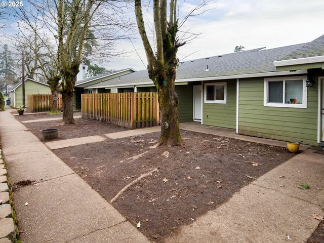 9001 Se CLACKAMAS Rd, Clackamas, OR 97015