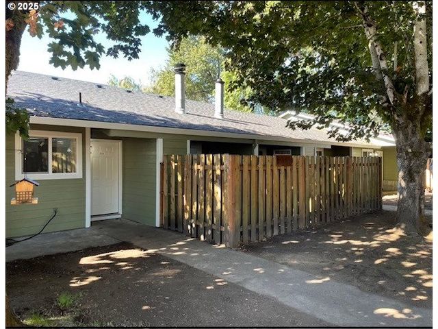 9001 Se CLACKAMAS Rd, Clackamas, OR 97015