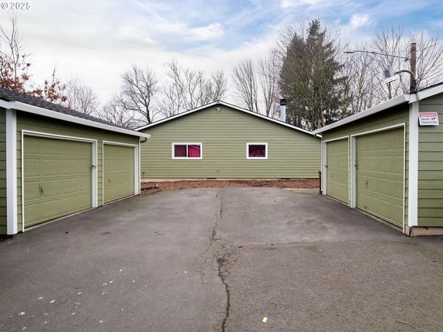 9001 Se CLACKAMAS Rd, Clackamas, OR 97015