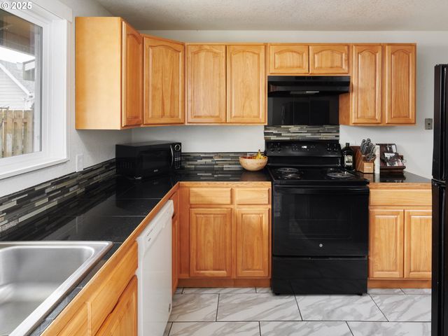 9001 Se CLACKAMAS Rd, Clackamas, OR 97015