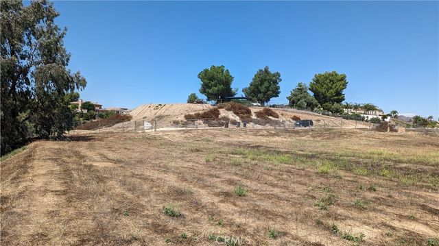 7 Juniper Street, Murrieta, CA 92562