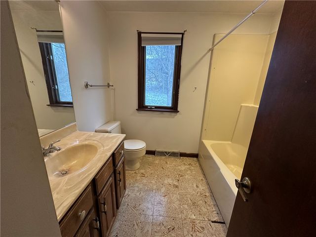 6290 Irishtown Road Ext, Bethel Park, PA 15102