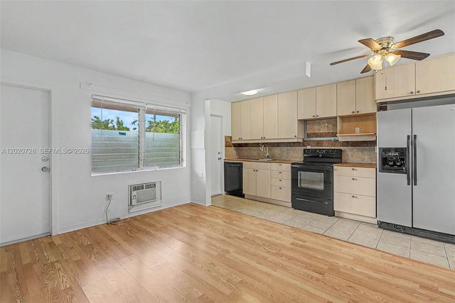 60 NW 79th St 6, Miami, FL 33150