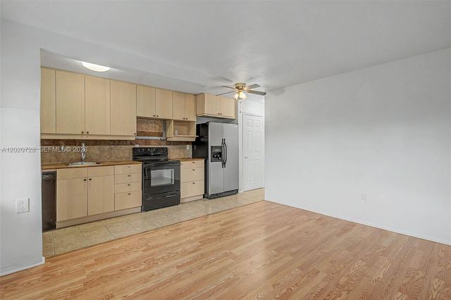 60 NW 79th St 6, Miami, FL 33150