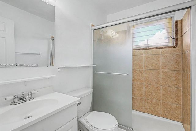 60 NW 79th St 6, Miami, FL 33150