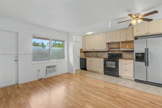 60 NW 79th St 6, Miami, FL 33150