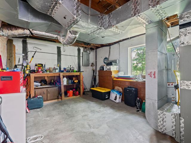 1701 Glendon RD, Salem, VA 24153