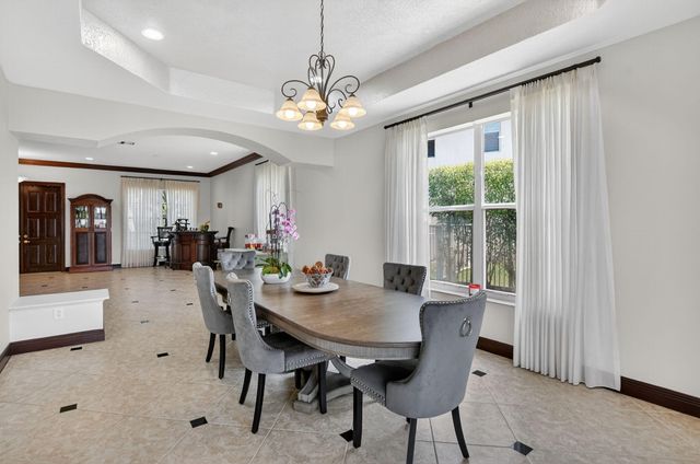 19139 2 River Lane, Boca Raton, FL 33498