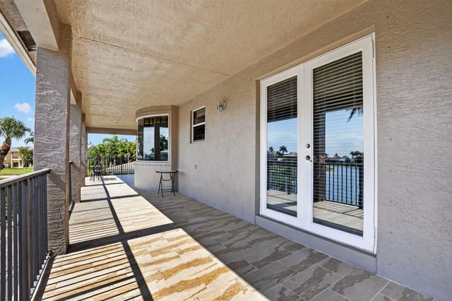 19139 2 River Lane, Boca Raton, FL 33498