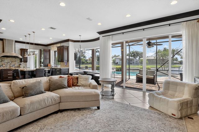 19139 2 River Lane, Boca Raton, FL 33498