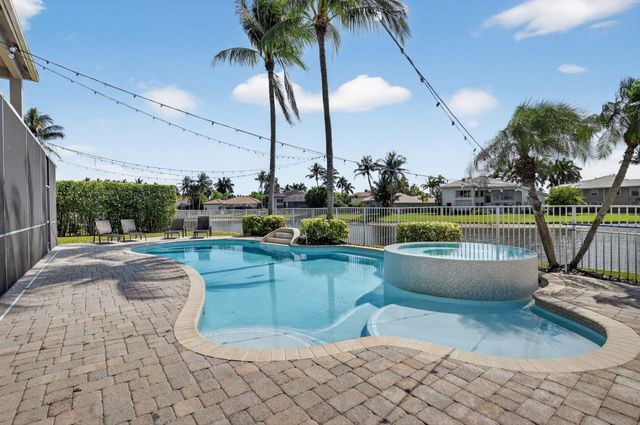 19139 2 River Lane, Boca Raton, FL 33498