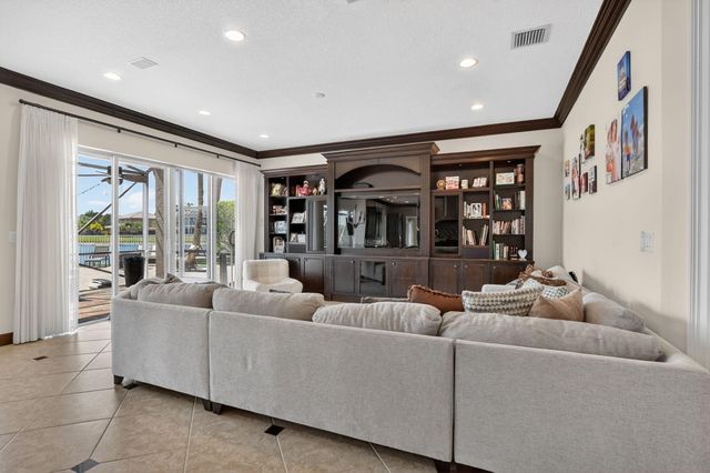 19139 2 River Lane, Boca Raton, FL 33498