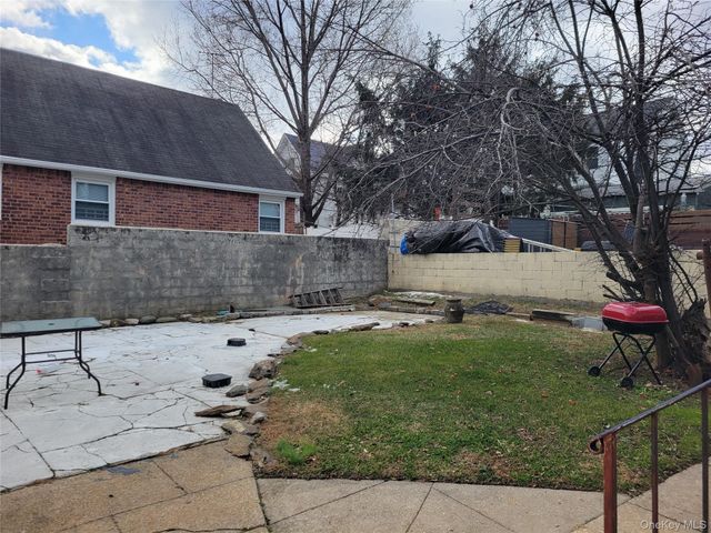 104-14 27 Avenue, East Elmhurst, NY 11369