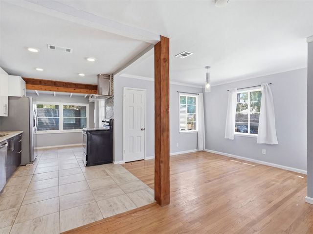 911 Reverchon Drive, Dallas, TX 75211
